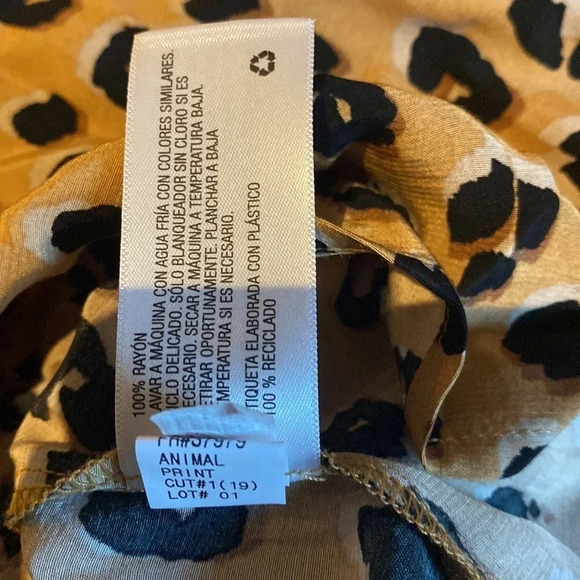 A new day vintage Leopard print Elegant long sleeves  V-neck blouse Sz L - Picture 12 of 14